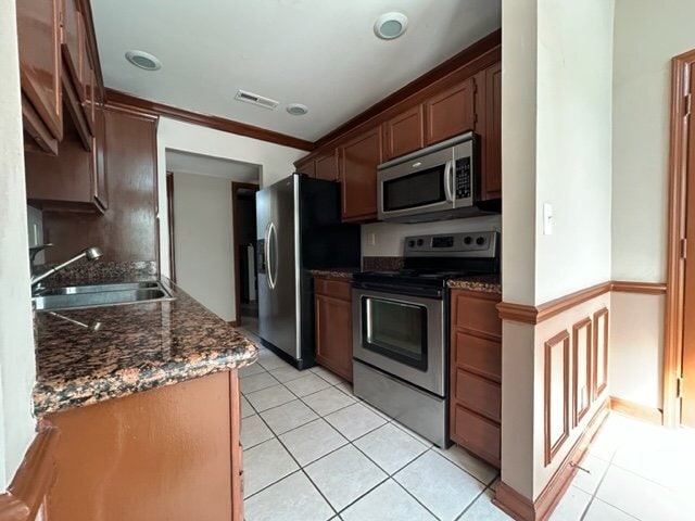 Building Photo - 1023 Stones Throw Dr NW