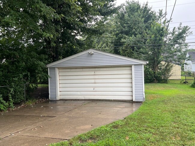 Building Photo - 24643 Princeton St