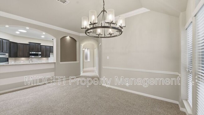 Building Photo - 842 Santa Cruz Ln