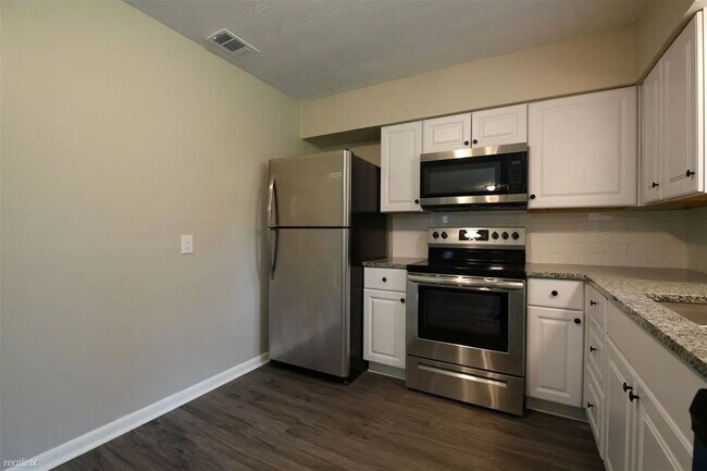 Building Photo - Updated 3BR/2BA Brick Home with Granite Kitchen & Fenced Yard — Kaufman ISD