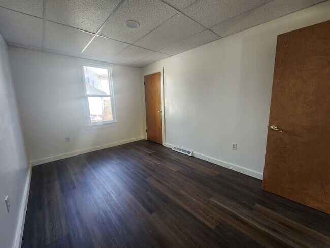 Building Photo - 1106 Rixon St