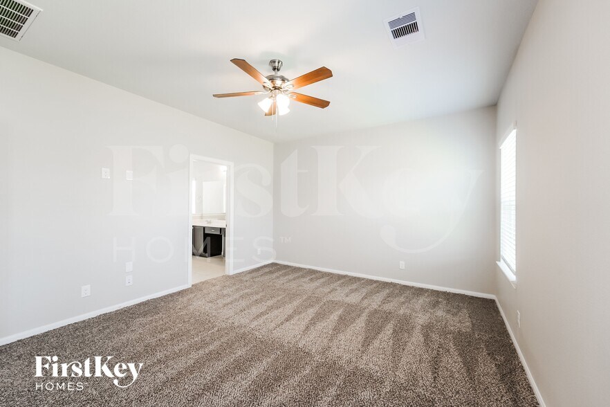 Building Photo - 16303 Westley Ridge Dr