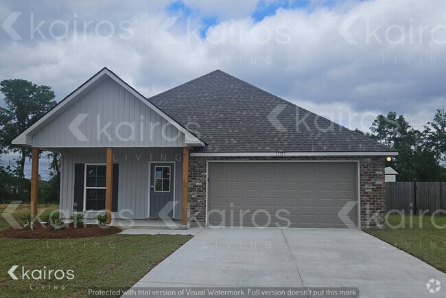 Building Photo - 13751 Pinyon Dr