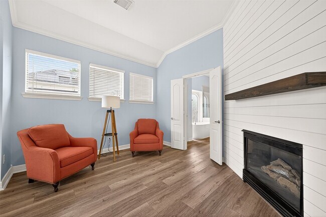 Building Photo - 3510 Artesian Springs Ln