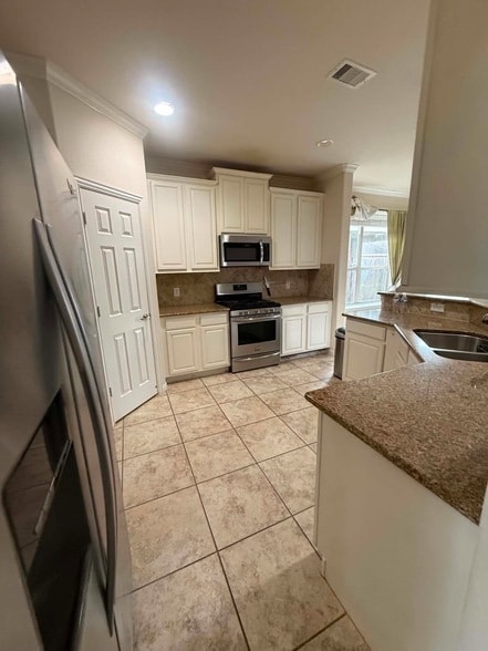 Building Photo - 19806 Amber Village Ln