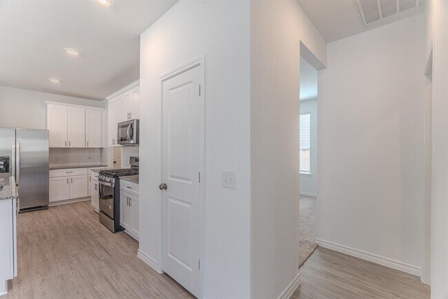 Building Photo - 15178 Cyn Rpds Rd