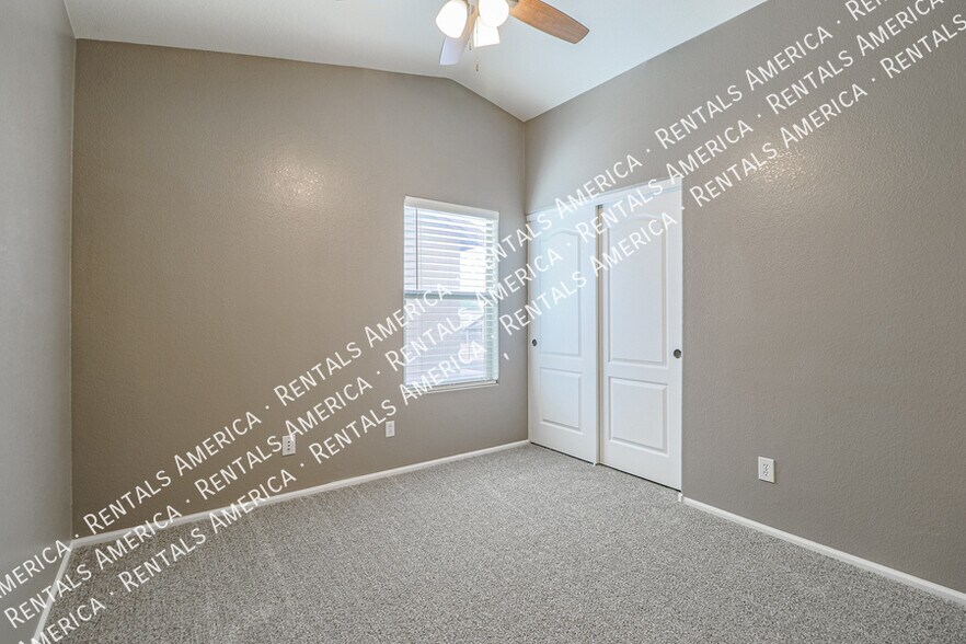 Building Photo - 116 W Holstein Trail