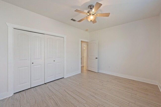 Building Photo - 113 Perimeter Pl