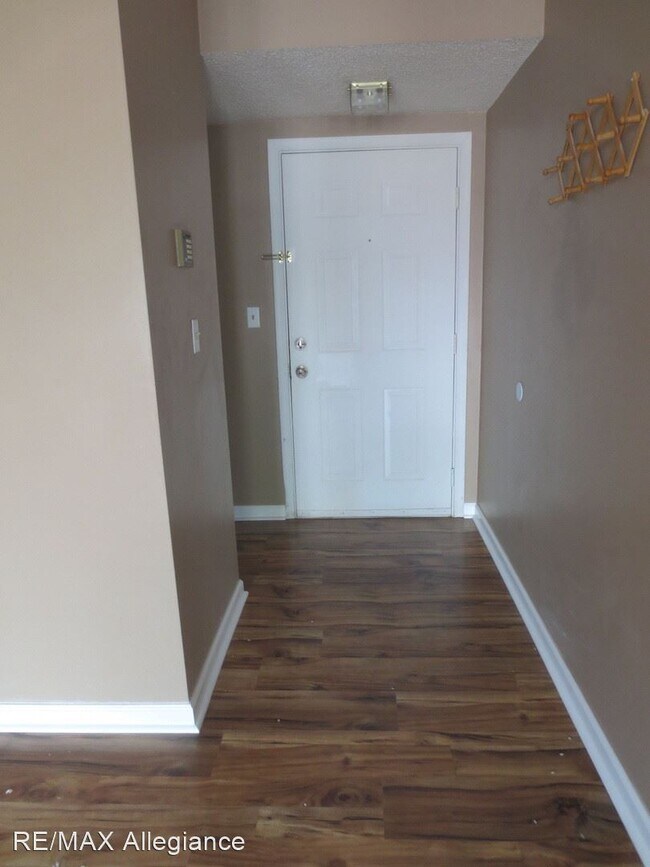 Building Photo - 1 br, 1.5 bath House - 1531 PENROSE ARCH