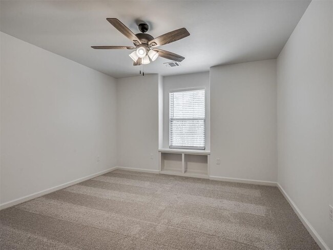 Building Photo - 8322 Robin Wy