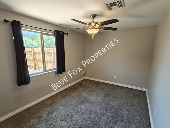 Building Photo - 619 S Highland Ave