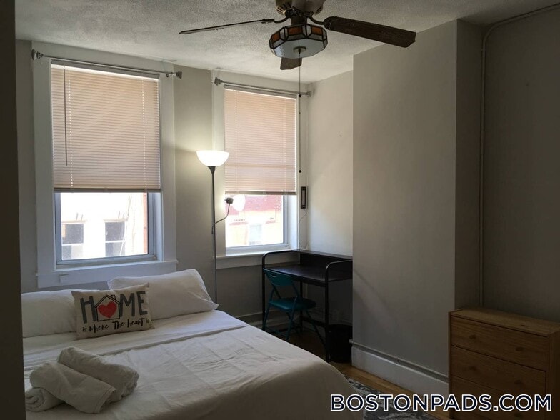 Building Photo - 161 Endicott St