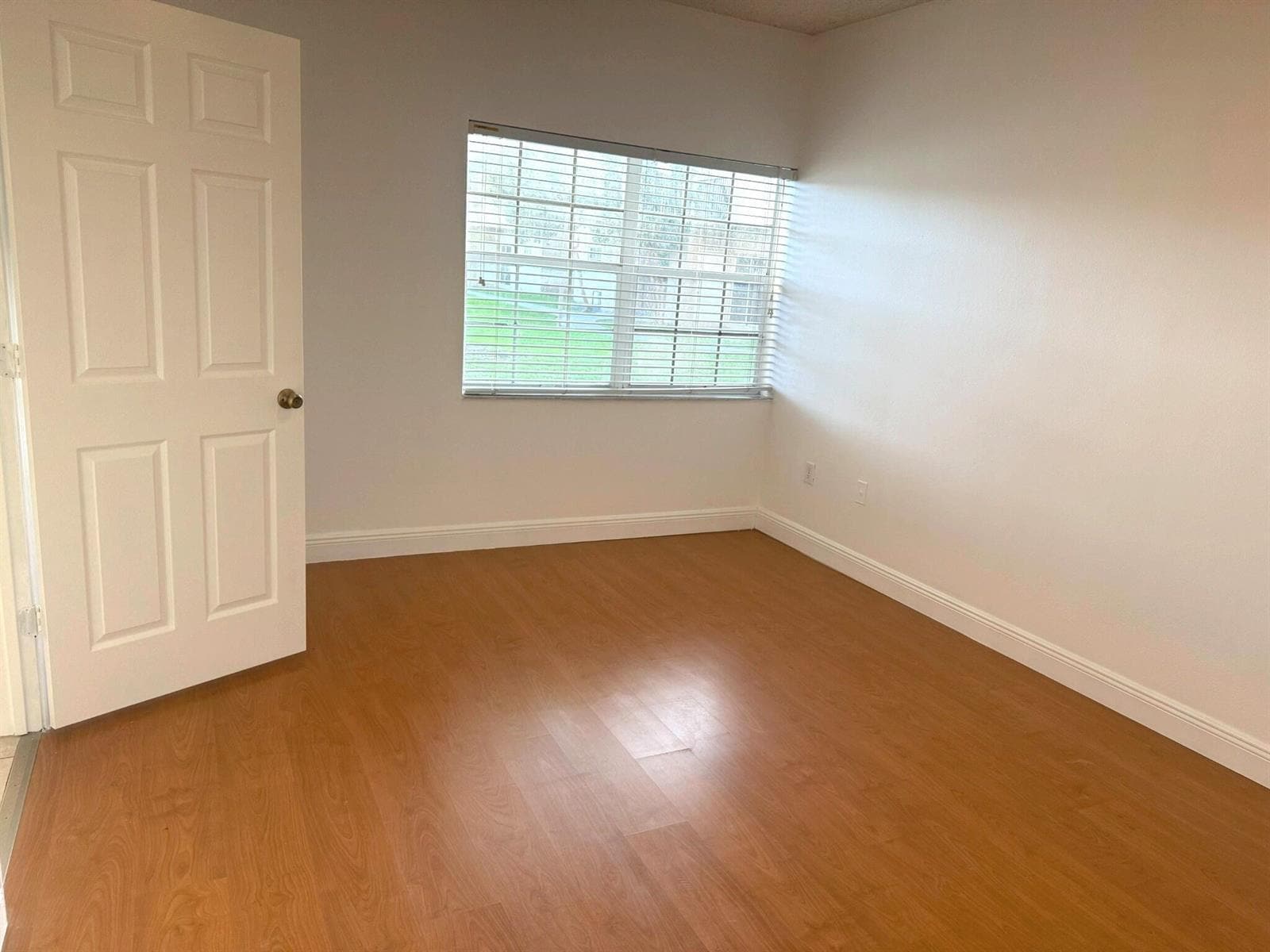 Building Photo - 2331 NW 96th Ter