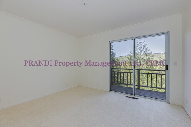 Building Photo - Woodacre Retreat Like Home with Views and ...
