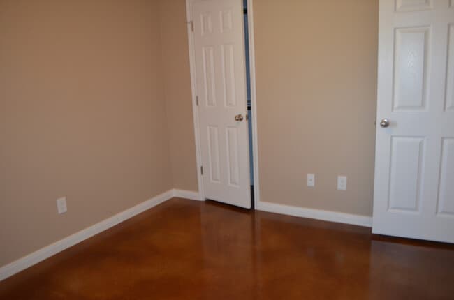 Building Photo - 1510 Dakota Ter