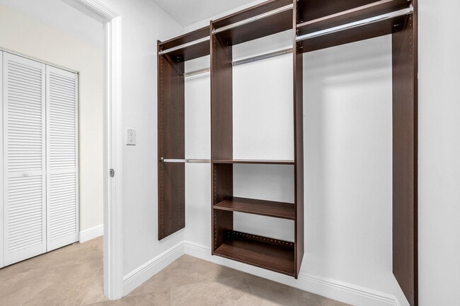 Building Photo - 1000 S Ocean Blvd