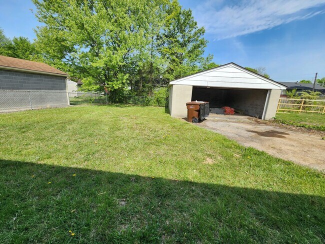 Building Photo - Beautiful 3 Bedroom 1 Bathroom Home