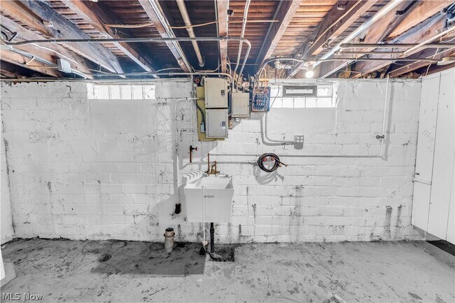 Building Photo - 3103 Ruby Ave