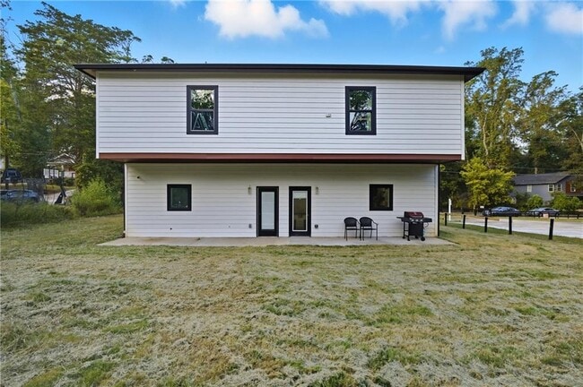 Building Photo - 1278 Plaza Ave SW