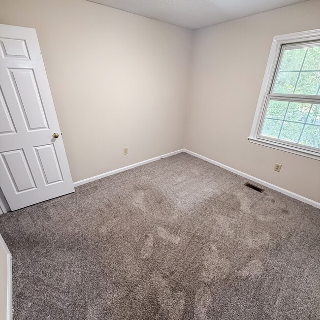 Building Photo - 2903 Cedar Creek Rd