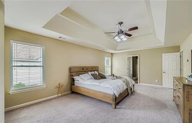 Building Photo - 1015 Pebble Creek Trail