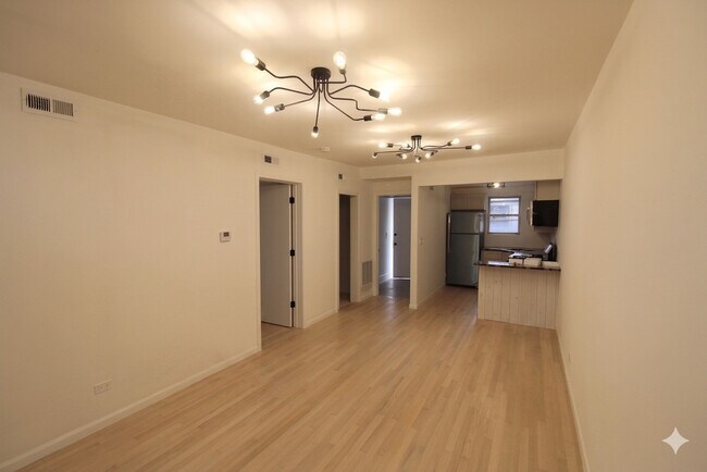 Building Photo - 2470 N Clybourn Ave