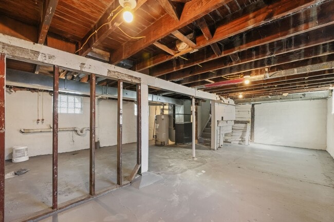 Building Photo - ? Cozy 2-Bedroom Home with Modern Updates ...