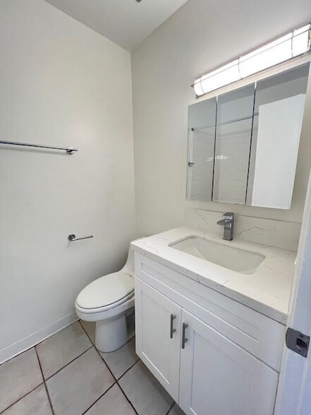 Building Photo - 2925 4th St