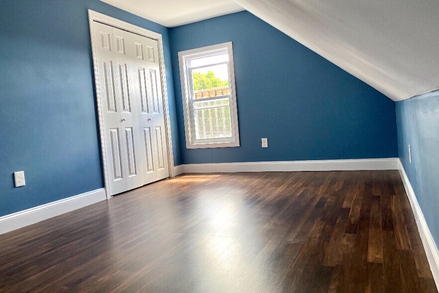 Bedroom #1 - 25 6th St