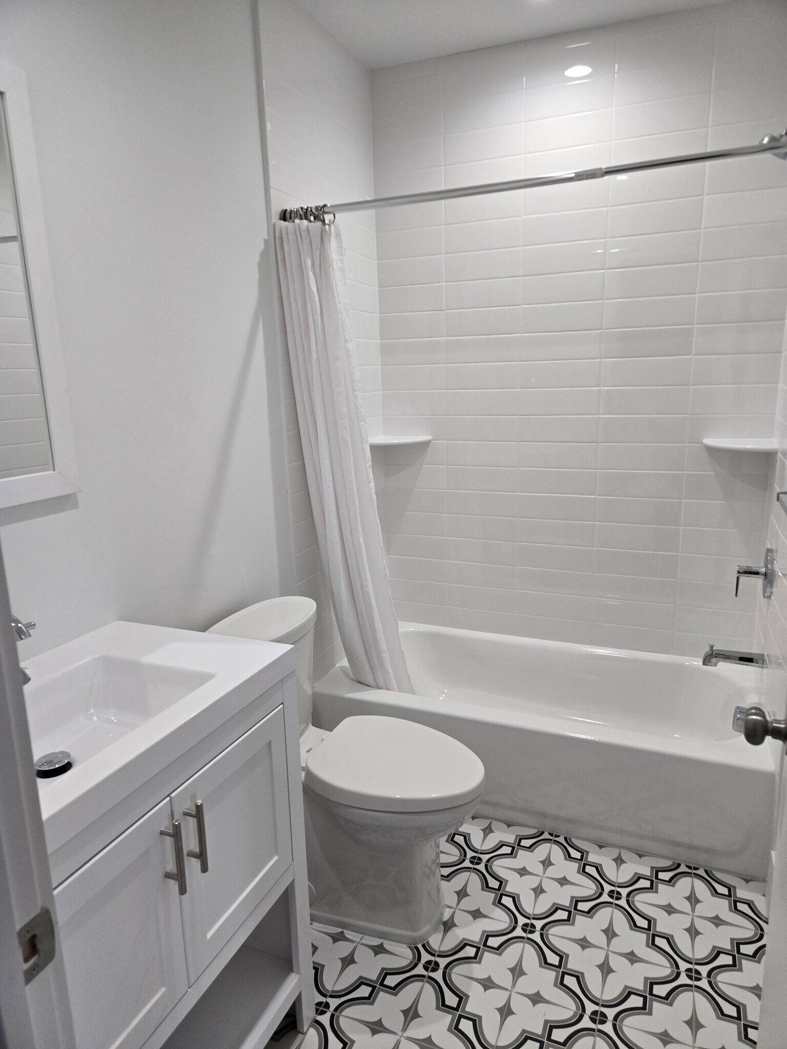 Building Photo - 227 Columbia Ave