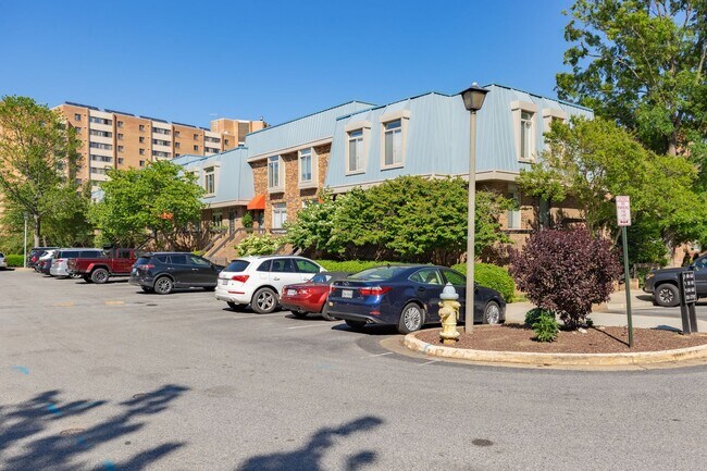 Building Photo - Beautiful 2-bedroom, 1.5-bath