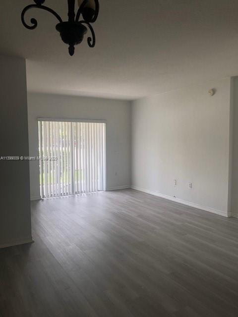 Building Photo - 9300 Fontainebleau Blvd