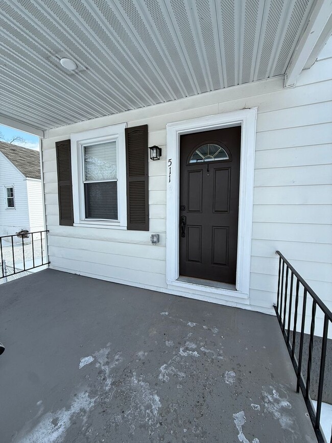 Building Photo - Beautiful 3 Bedroom Single-Family Home in Essex, MD