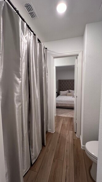 Building Photo - 5334 Riverwalk Pky