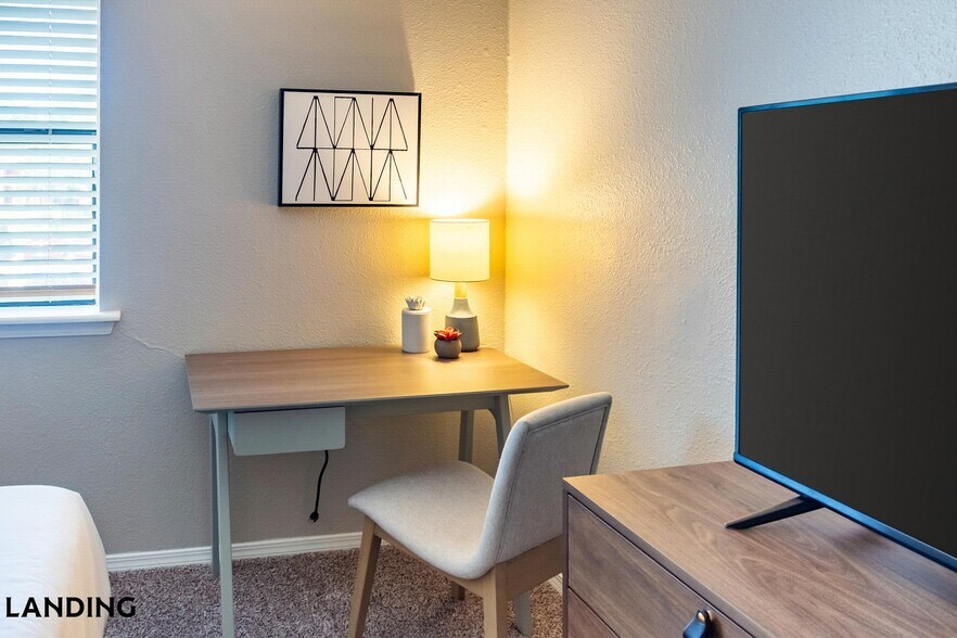 Building Photo - 6326 S 107th E Ave