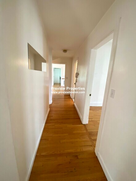 Building Photo - 44 Champney St