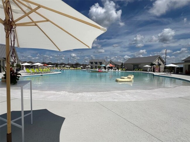 Building Photo - 100 Los Olives Ln