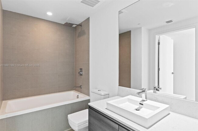 Building Photo - 1080 Brickell Ave