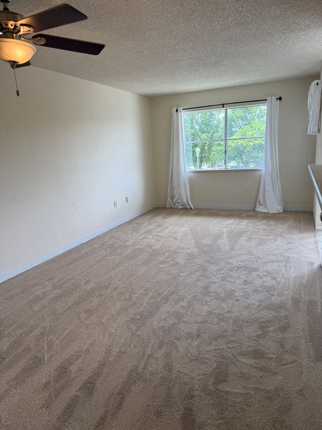 Building Photo - 95-1023 Kaapeha St #54