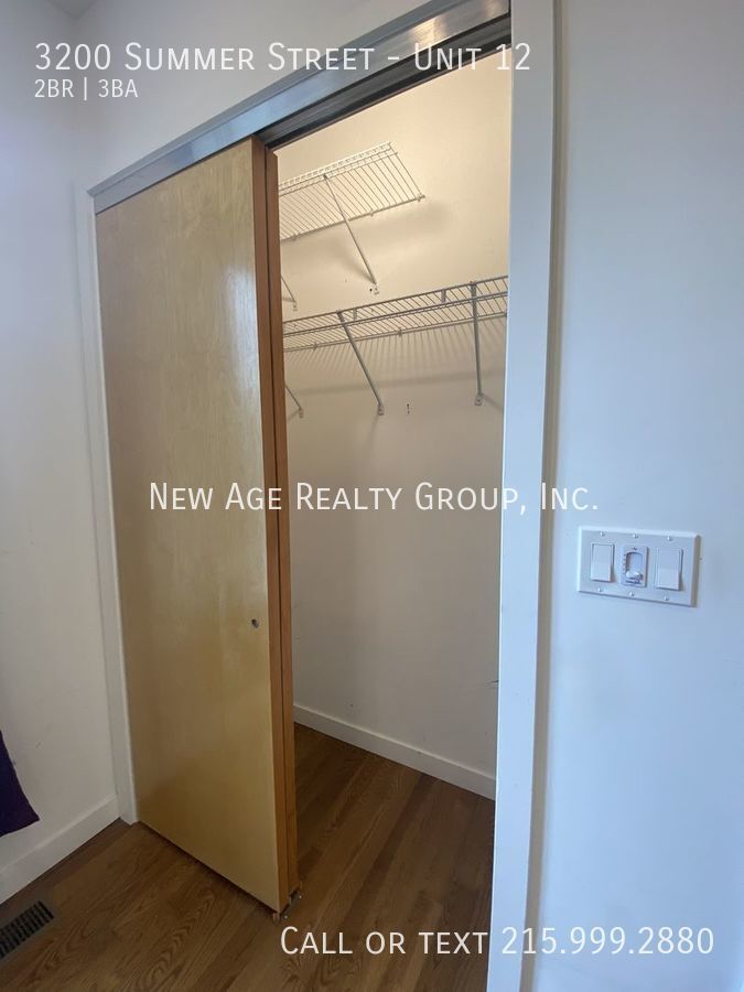 Building Photo - 3200 Summer St