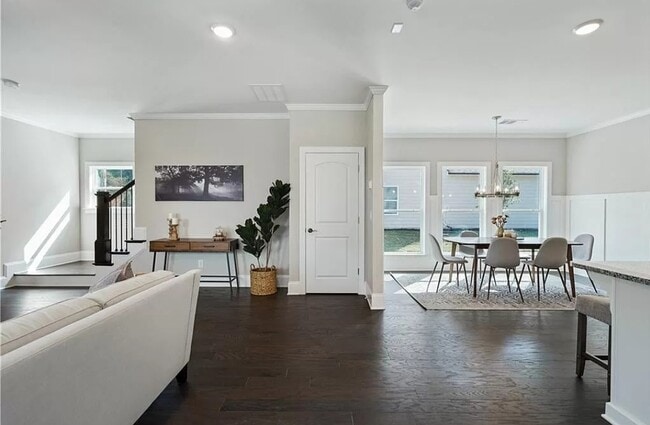 Building Photo - 973 Rittenhouse Way SE