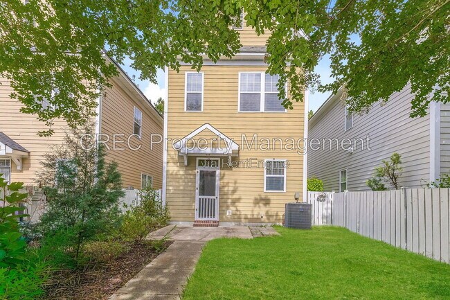 Building Photo - 105 Barberry St