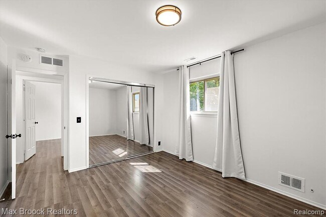 Building Photo - 1014 Kelley St