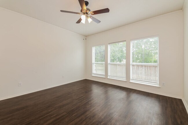 Building Photo - 8313 Spinnaker Cv