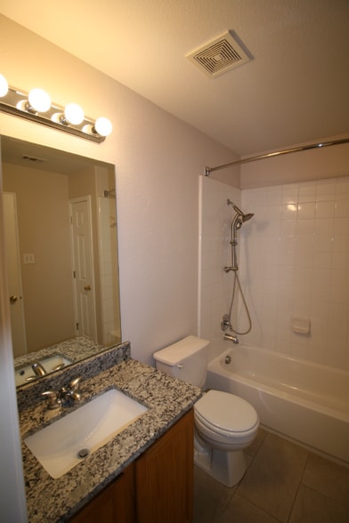 Building Photo - 369 Tanager Dr