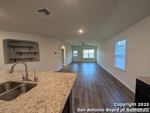 Building Photo - 2931 Lindenwood Run