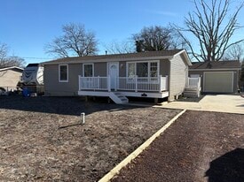 Building Photo - 1049 Mariner Ave