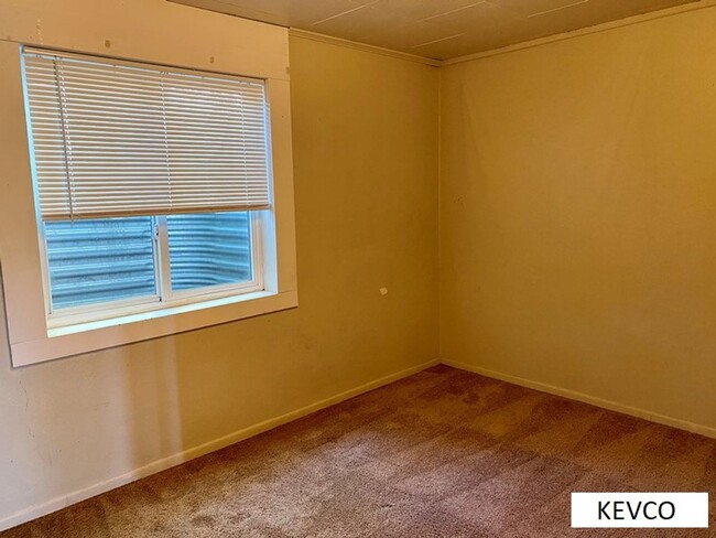 Building Photo - Spacious Home Near CSU!