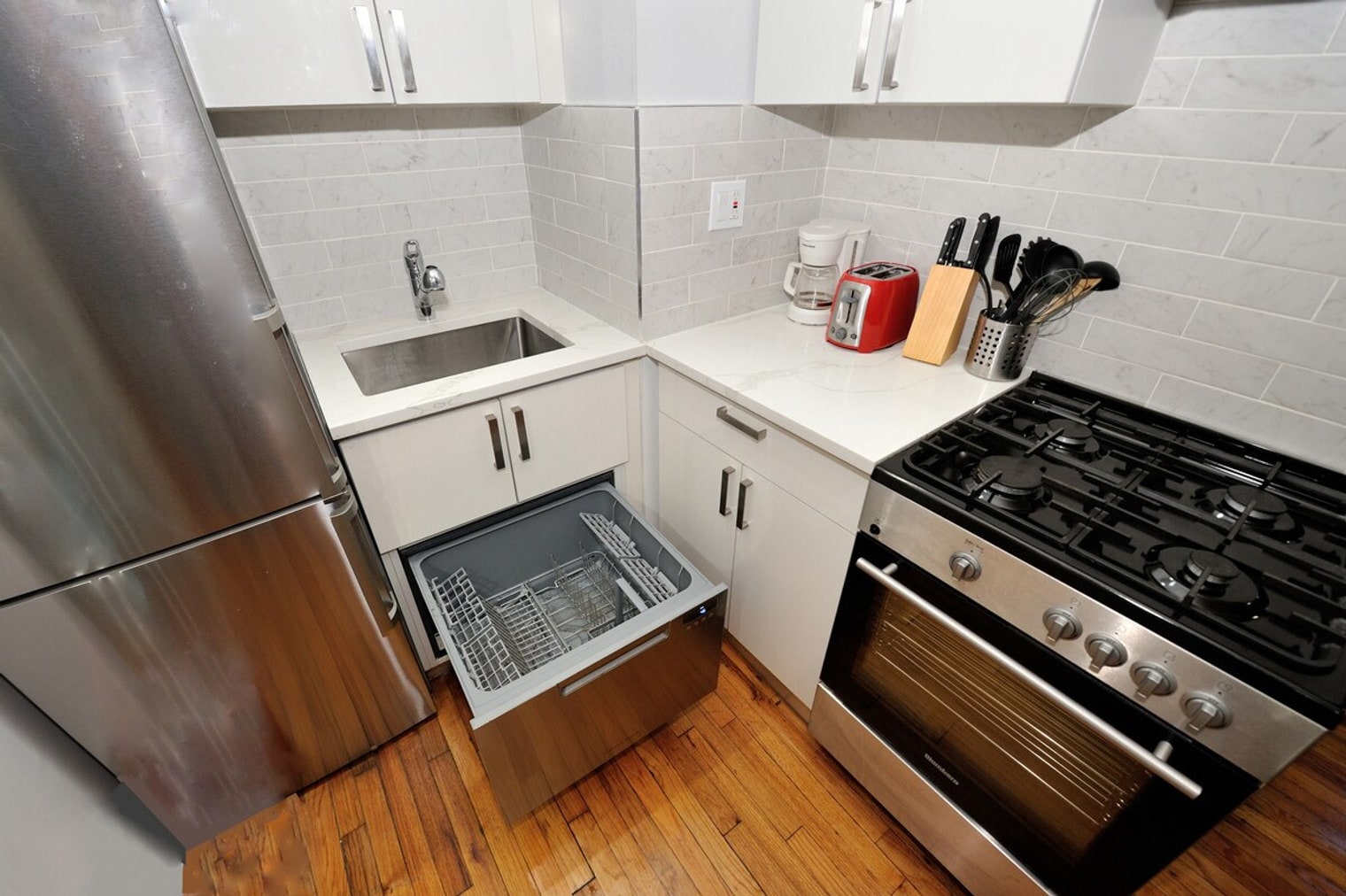 Building Photo - 237 Sullivan St