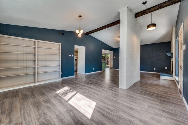 Building Photo - 13815 Stonemoss Dr